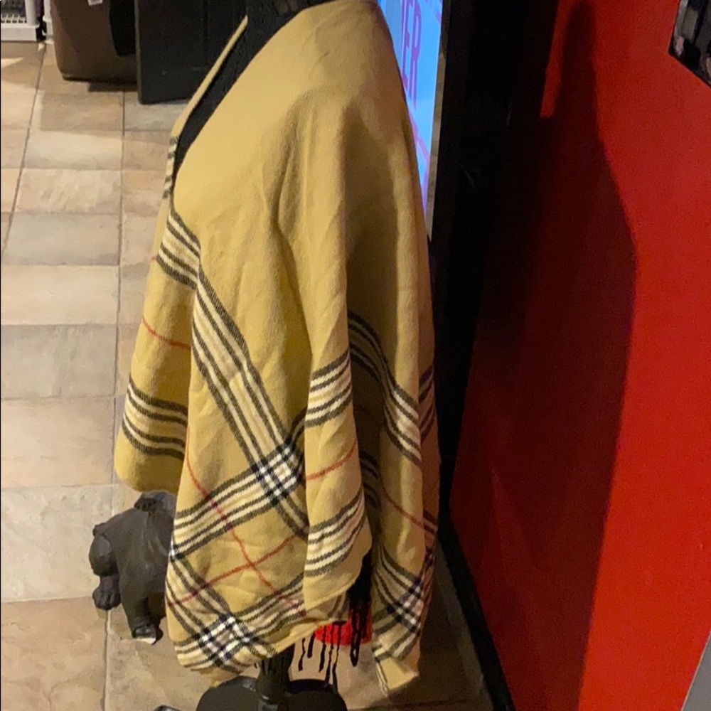 Winter Cape - image 3